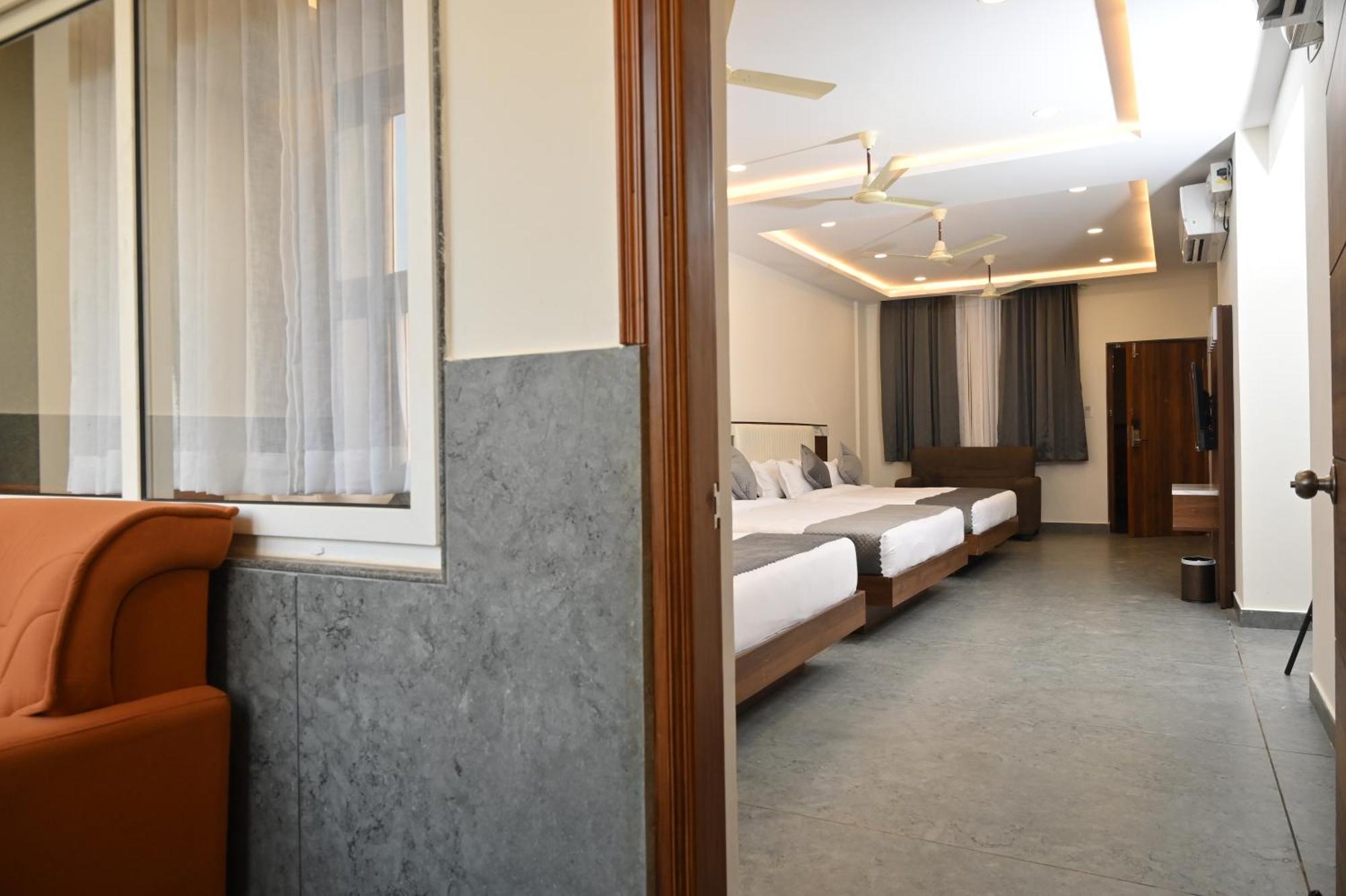 Bhatkal Hotel Shri Devi Comforts Inn מראה חיצוני תמונה