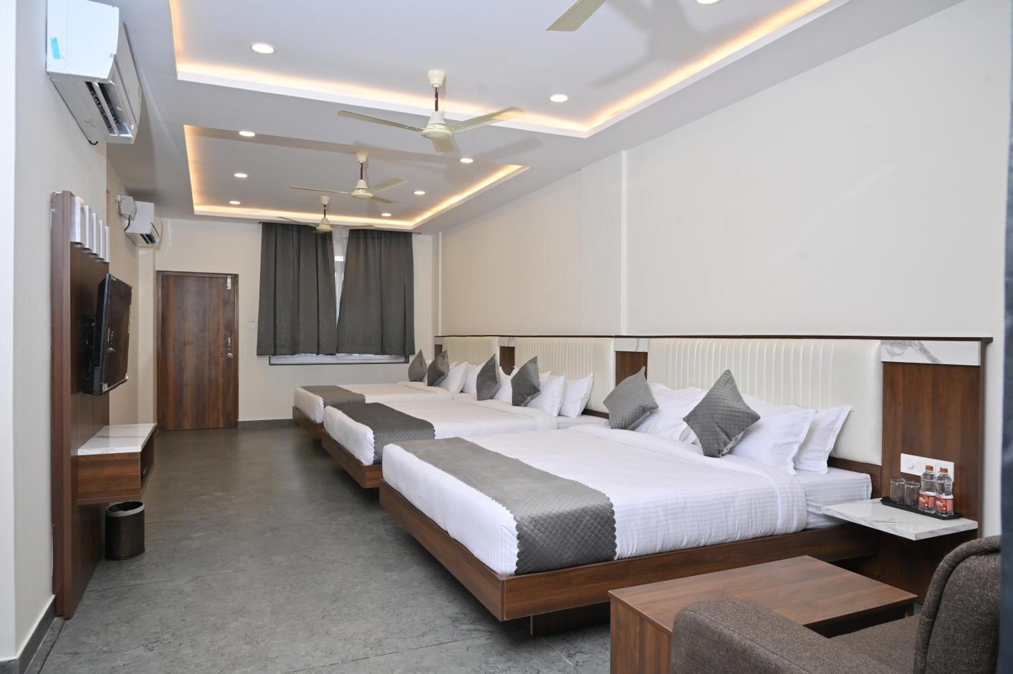 Bhatkal Hotel Shri Devi Comforts Inn מראה חיצוני תמונה
