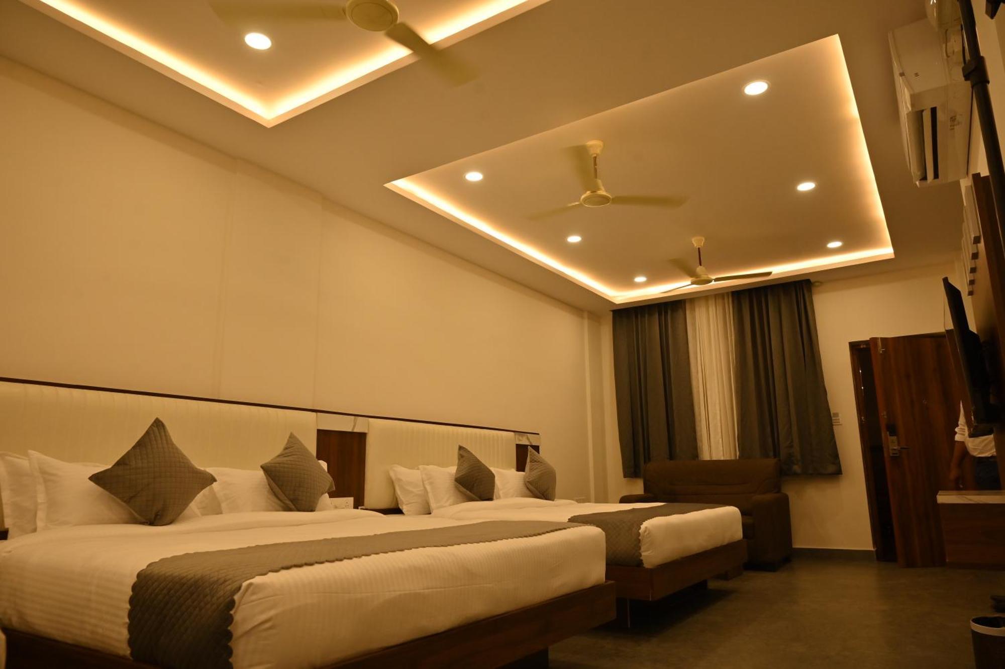 Bhatkal Hotel Shri Devi Comforts Inn מראה חיצוני תמונה