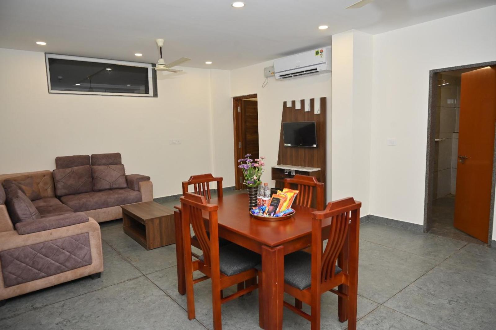 Bhatkal Hotel Shri Devi Comforts Inn מראה חיצוני תמונה