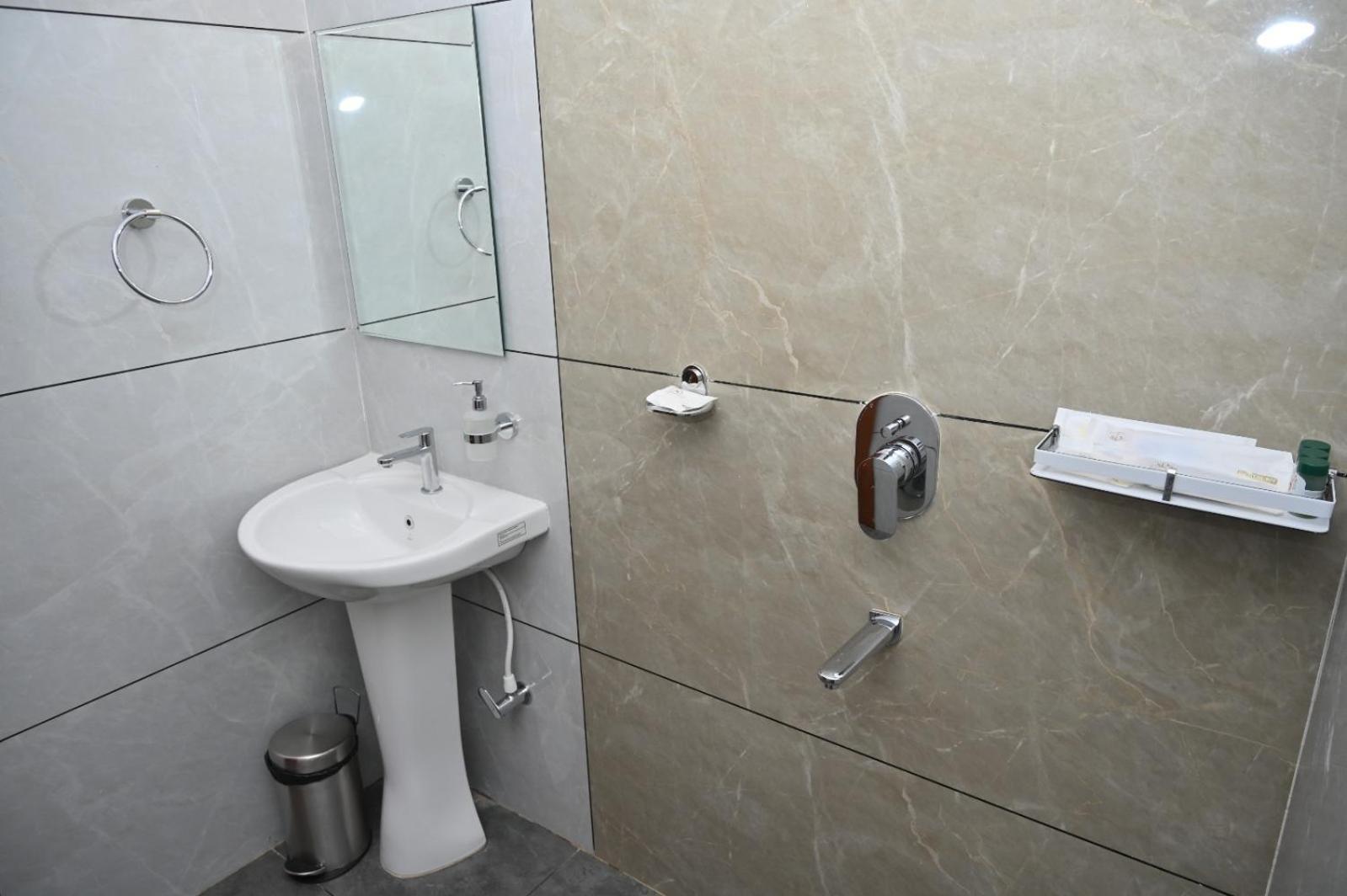 Bhatkal Hotel Shri Devi Comforts Inn מראה חיצוני תמונה