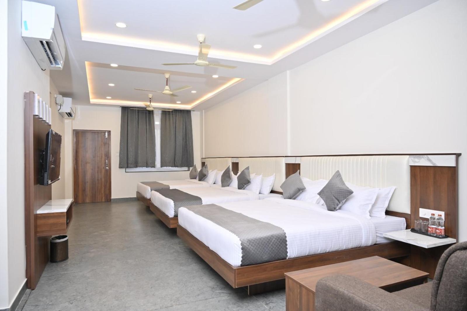 Bhatkal Hotel Shri Devi Comforts Inn מראה חיצוני תמונה